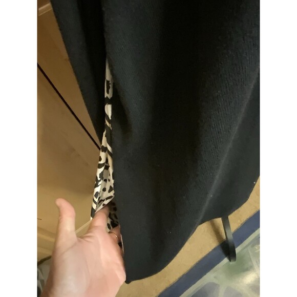 Chicos Women’s 4 US 2XL Unique Knit Cardigan w/Pockets Animal Print Back - Picture 3 of 11